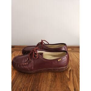 SAS Siesta Wine Leather Lace Up Women's sz 8M Oxford Shoes